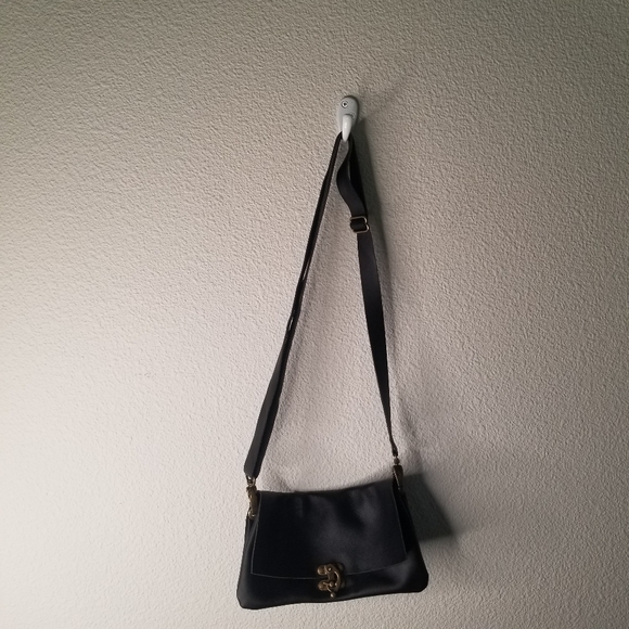 Roaminate handmade black leather crossbody clutch purse small flaw - Picture 2 of 12